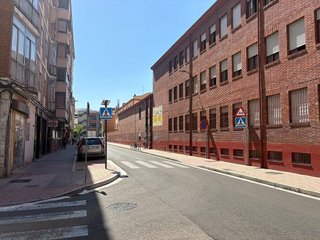 Local comercial en alquiler en San Juan - Batallas en Valladolid