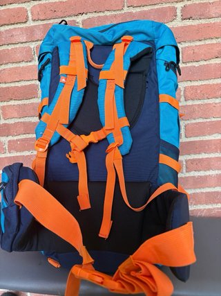 Mochila Trekking Forclaz Teen 40L Azul Naranja