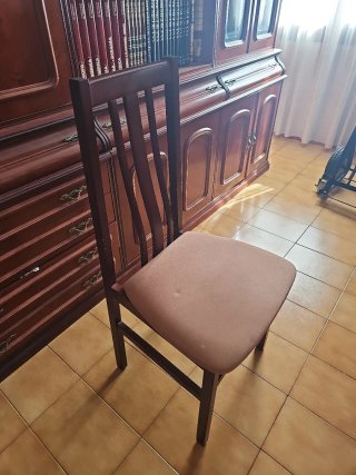 4 sillas de comedor de madera
