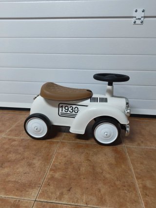 Coche infantil clásico 1930
