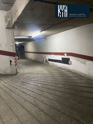 Garaje en alquiler en Eixample Nord – La Devesa en Girona