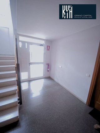 Garaje en alquiler en Eixample Nord – La Devesa en Girona