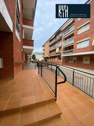 Garaje en alquiler en Eixample Nord – La Devesa en Girona
