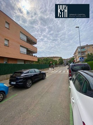 Garaje en alquiler en Eixample Nord – La Devesa en Girona