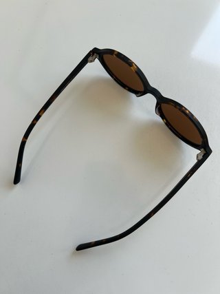 Occhiali da sole ovali marroni polarizzati