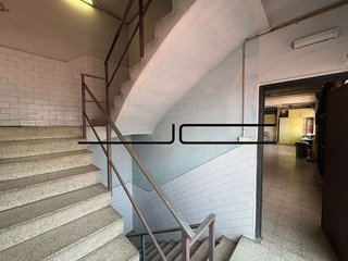 Edificio en venta en El Gall en Esplugues de Llobregat
