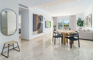 Piso en alquiler en Los Naranjos - Las Brisas en Marbella