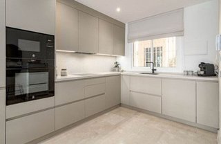 Piso en alquiler en Los Naranjos - Las Brisas en Marbella