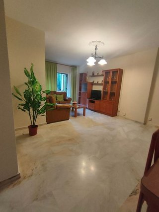 Piso en alquiler en Colores - Entreparques en Sevilla