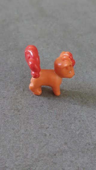 Pokemon Vulpix Nintendo 1999