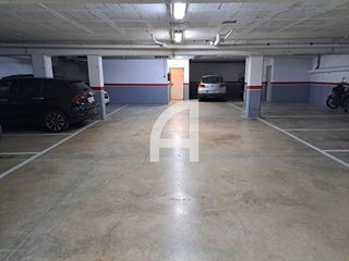 Garaje en venta en Barri del Centre en Terrassa
