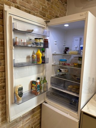 Frigorífico con congelador blanco