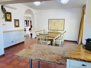 Casa adosada en alquiler en Benahavís en Benahavís