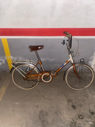 Bicicleta antigua BH naranja