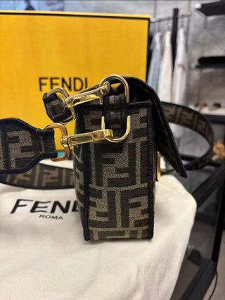 Bolso Fendi Baguette icónico Marrón/Dorado