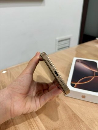 iPhone 16 Pro Max 512GB Titanio Desierto