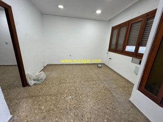 Local comercial en venta en Centro en Chiva