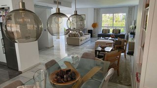 Casa adosada en alquiler en Los Naranjos - Las Brisas en Marbella