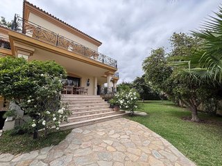 Casa adosada en alquiler en Elviria en Marbella