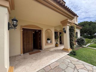 Casa adosada en alquiler en Elviria en Marbella