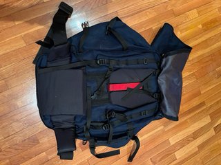 Mochila de la marca Alpina ( apertura tipo maleta)