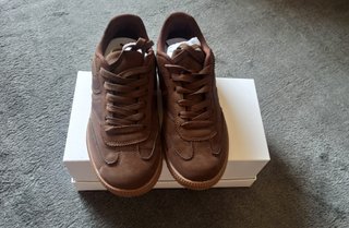 Deportivas marrones talla 39