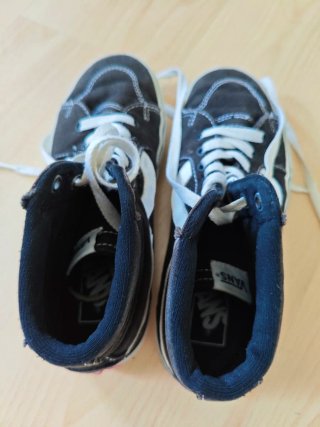 Zapatillas Vans Altas Negras y Blancas