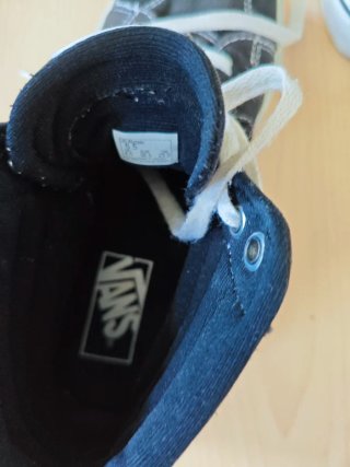 Zapatillas Vans Altas Negras y Blancas