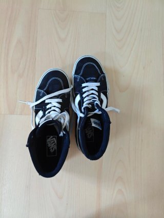 Zapatillas Vans Altas Negras y Blancas