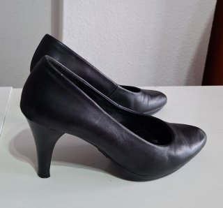 Zapatos de tacón negros talla 36