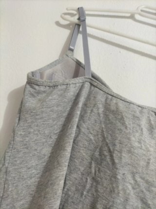 Top tirantes gris con sujetador M/L