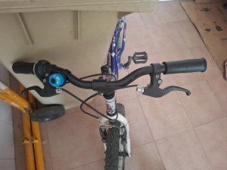 Bicicleta infantil Decathlon azul