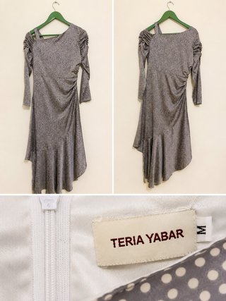 Vestido Teria Yabar lunares asimétrico M