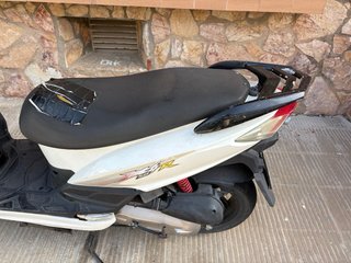 Moto 50cc SYM Jet 4 R Blanca