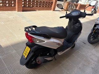 Moto 50cc SYM Jet 4 R Blanca