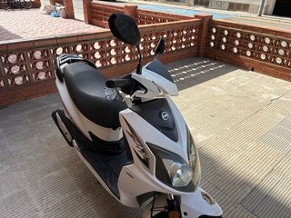 Moto 50cc SYM Jet 4 R Blanca