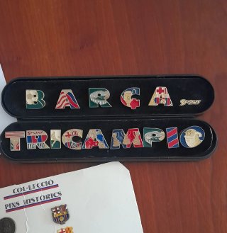 Colección Pins Históricos F.C. Barcelona