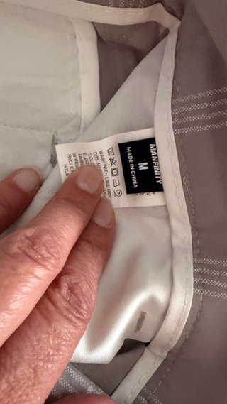 Pantalón de vestir a cuadros gris