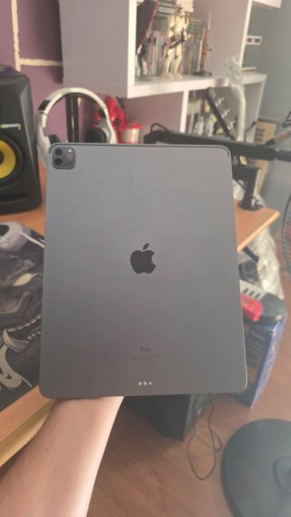 iPad Pro 4ª Gen 12.9 Pantalla Amarilla