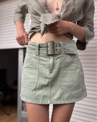 Falda vaquera mini Stradivarius Y2K verde