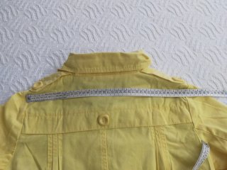 Abrigo Pull&Bear entretiempo amarillo