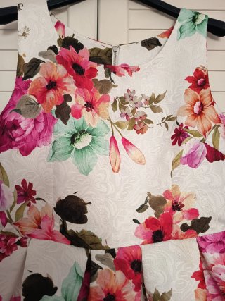 Vestido estampado floral blanco