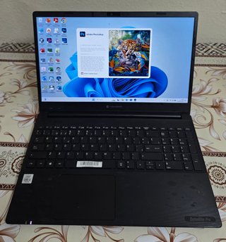 Ordenador portátil Toshiba i5 Decima Generación