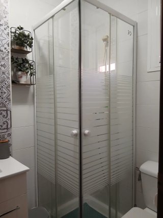 Mampara de ducha 80x80 seminueva