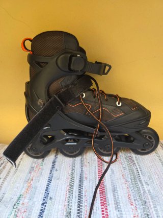 Patines en línea marca Oxelo.