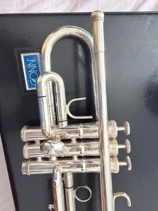 Trompeta profesional Conn 52B