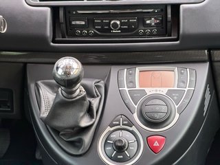 Peugeot 807 2014