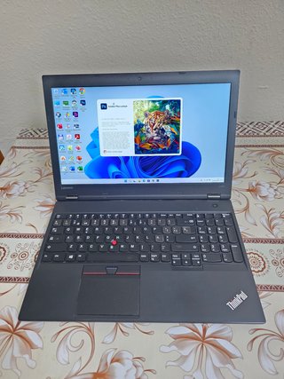 Ordenador portátil Lenovo i5 Sexta generación 8RAM