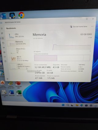 Ordenador portátil Lenovo i5 Sexta generación 8RAM