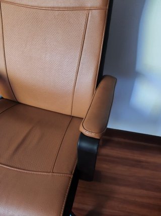 Silla de oficina ergonómica marrón